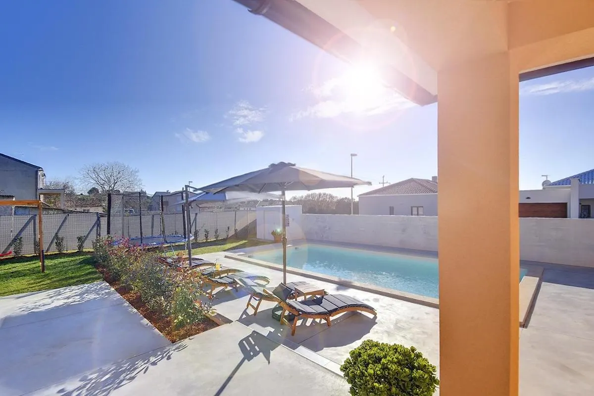 Сasa de vacaciones Villa Buzdonka Pula